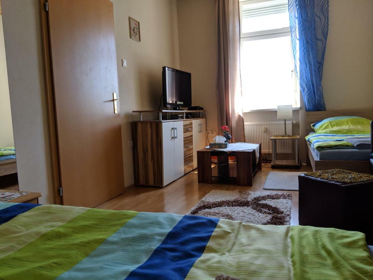 Abdalla Apartments Книттельфельд Экстерьер фото